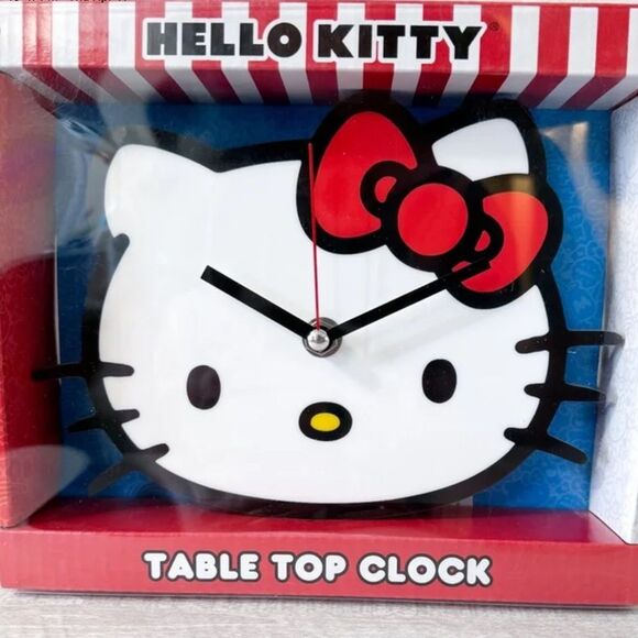 Hello Kitty TableTop Clock - Picture 1 of 4